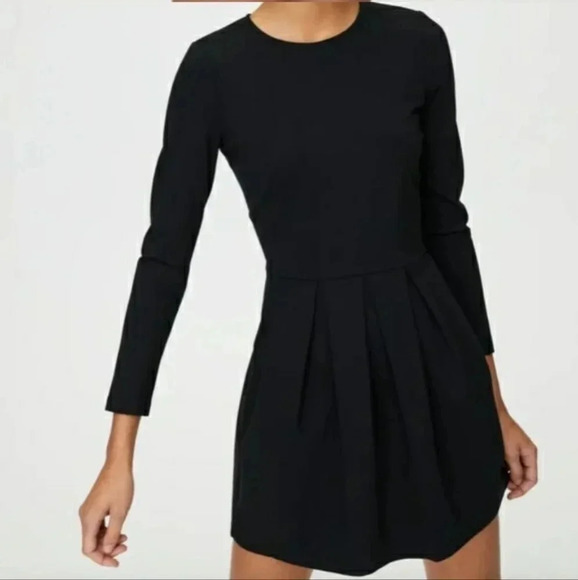Aritzia Talula Tartine Pleated Fit and Flare Long Sleeve Black Mini Dress Size 4 - Picture 2 of 14